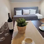 Δωμάτια σε οικογενειακή κατοικία I 